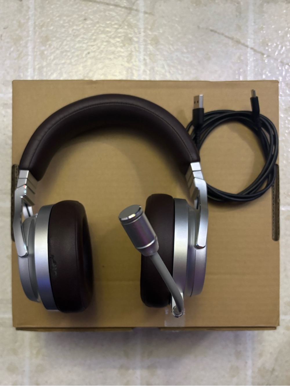 Corsair Virtuoso RGB Wireless SE Gaming Headset